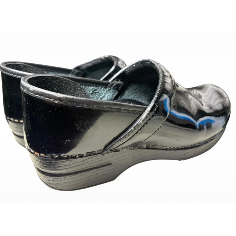 Dansko Professional Black Patent Leather Clogs Womens 10.5 EU 41 Nursing Shoes